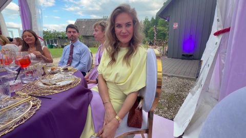 VIDEOINTERVJUU ⟩ Silvia pulmakülalised: et see abielu oleks sama pikk nagu see loor!