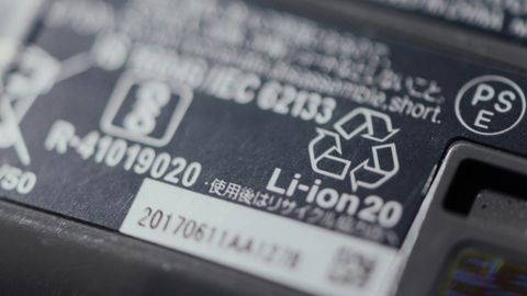 Akuelektroodid lähevad vanni ja tulevad sealt värskete ja taastunutena välja