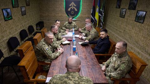 RAINER SAKS ⟩ Kui palju toob Ukraina armee juhataja vahetus rinnetele muutusi? Ootused on kõrgeks aetud