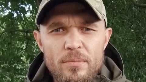 «Pöörame relvad Kremli vastu»: Putiniga kohtumist nõudnud Vene sõjaveteran vahistati äärmuslike sümbolite pärast