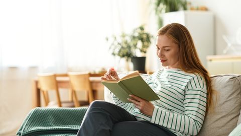 UUS TREND ⟩ Kui raamatud pole enam lugemiseks, vaid sisustamiseks: mis on Bookstagram?