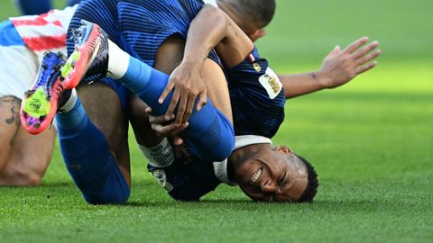 Paraguay proovis Prantsusmaad murda räpaste trikkidega. Mbappe: kui vaja, siis oskame ka seda!