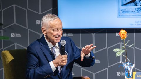 Siim Kallas: alles seda raamatut kirjutades sain aru, mis Eestit tegelikult koos hoiab
