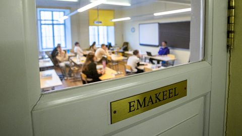 Probleemid emakeele riigieksami hindamisel jätkuvad: 129 õpilasel tõsteti tagantjärele punktisummat