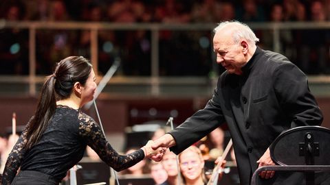 Neeme, Kristjani ja Paavo Järvi pillerkaar Pärnus