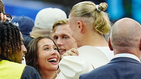 KERGITAME SAALDUSELOORI ⟩ Kes on naine, kes on võitnud Erling Haalandi südame? Tema lugu on palju ootamatum, kui arvata oskad