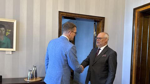 Eksperdid: valitsuse reiting pole presidendi asi