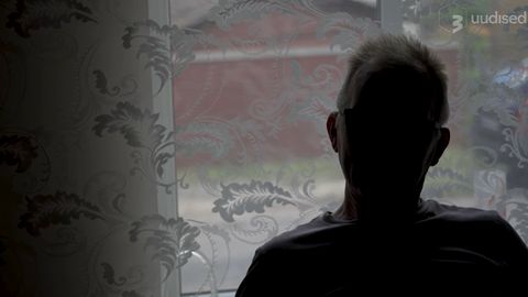 Elu nagu Chicagos? Võõrad noored lõid Tartu kodutrepil istunud mehed oimetuks ja varastasid kodu tühjaks