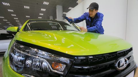 Venemaa autoomaniku sundvalik: vana, kuid kalli laenuga ostetud auto