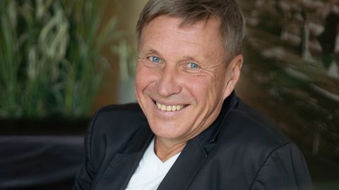 Kas hea ulme räägib tegelikult olevikust?
