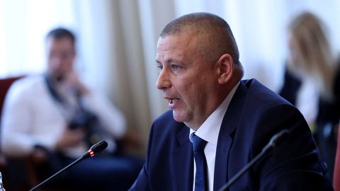 Kaitseminister: Ungari sulgeb ukse Venemaa nina ees