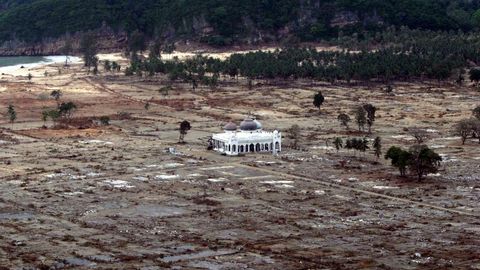 Tsunami ja orkaaniga silmitsi seisnud naise lugu võlub eelkõige sõnadega