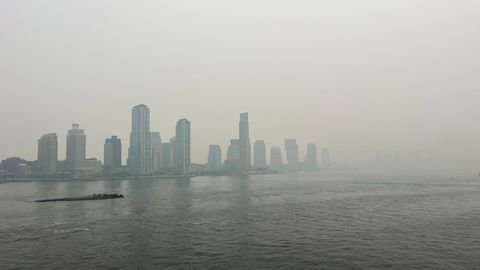 New Yorgis valitseb maailmalõpu meeleolu – võimud hoiatasid väljas liiklejaid