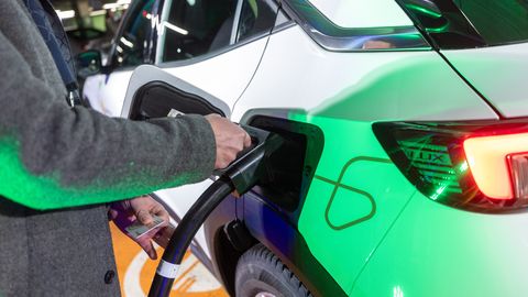 Kodune elektriauto laadija võib hakata omanikule raha teenima