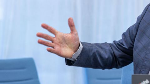 LUGEJA KÜSIB ⟩ Miks on riigisektoris keskmine palk suurem kui erasektoris?