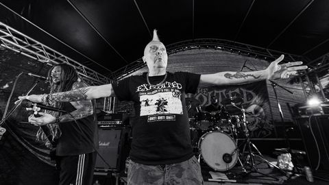 GALERII ⟩ Aasta kõige rajum kontsert? Punkmuusika lipulaev The Exploited päästis Tallinna