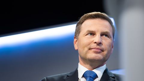 TABEL ⟩ Postimehe lugejatele meeldib ministritest kõige rohkem Hanno Pevkur