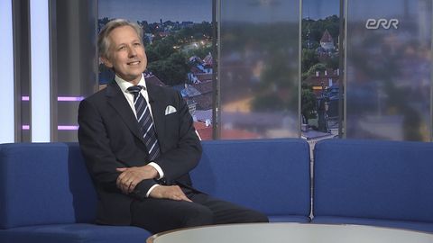 «ÄKKI TRUMPILE MEELDIKS...» ⟩ Indrek Laul usub, et muusika võiks teha seda, millega poliitika hätta jääb