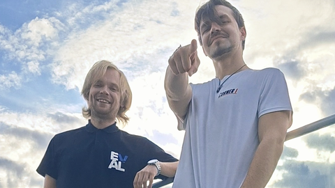 CORNER 1 ⟩ Mootorisport läbi kommentaatori hääle: Ardo Algpeusiga simracingust kiirenduseni