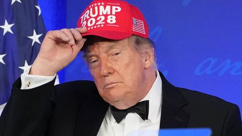 VIDEO ⟩ Trump uude meeskonda siirdunud LeBronist: võib-olla on ta rassist