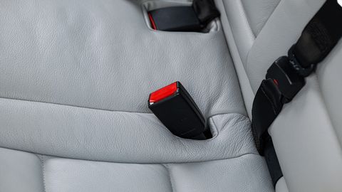 Autovarastel on uus sihtmärk: Prantsusmaal viiakse autodest minema terved tagaistmed