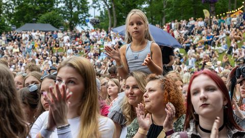 GALERII ⟩ Mida nautisid 11 000 inimest laupäeval Viljandi folgil?
