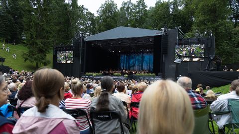 GALERII ⟩ Vanemuise suvekontsert tõi massid Kassitoomele
