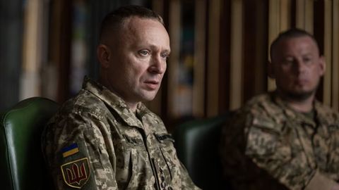 WSJ ⟩ Selle komandöri ülesanne on nüüd Ukraina armee nõukaajast välja vinnata