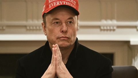 THE ECONOMIST ⟩ Musk hoiatab Suurbritanniat kodusõja eest ja süüdistab meediat reaalsuse eiramises