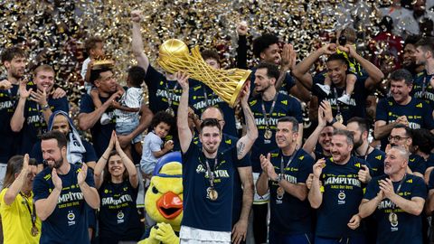 17 miljonit eurot ja hulk uusi nägusid: Fenerbahce kuulutas uue hooaja koosseisu välja