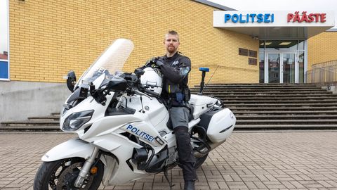 Mees, kelle tööpäevad mööduvad motikaga sõites