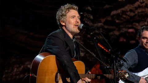 Mootorrattaõnnetuses suri Oscari võitnud muusik Glen Hansard