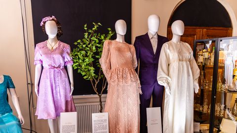 GALERII ⟩ Lood ja seigad pulmadest ehk Tori rahvamaja puukuurist kujuneb jutupaik