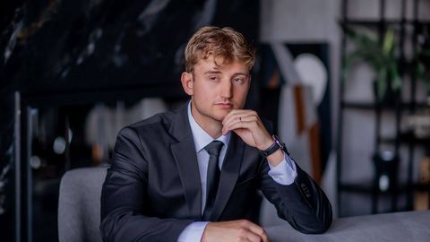 LUGEMIST JUHILE ⟩ 5 raamatut, mis aitavad mõista inimesi, võimu ja edu varjatud külgi