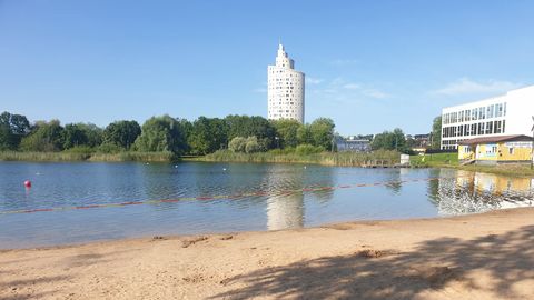 FOTOD ⟩ Endine armastatud ujumiskoht saab kriitikat: junnikanal ei huvita