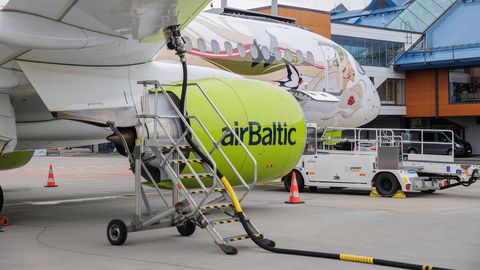 AirBalticu oluline võlakirjaistung lükkus edasi: rahastamine ja intressimaksed jäävad taas õhku