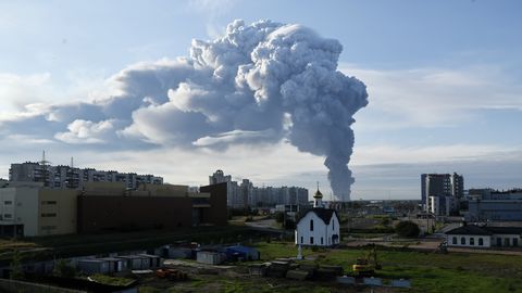 Venelased nimetavad augustit neetud augustiks. Kas sellest tuleb Putini kõige süngem kuu?