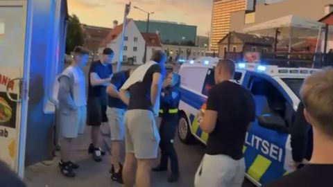 VIDEO ⟩ Tallinna kesklinnas läks noormeeste vahel kakluseks, käiku lasti relv. «Kõik käis nii kiirelt, mõne sekundiga!»