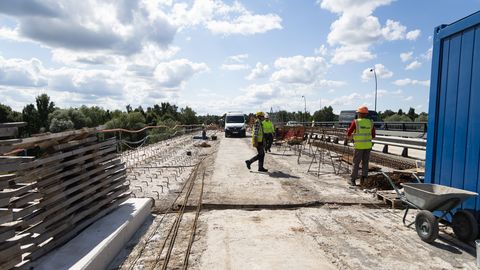 TAVATU OLUKORD ⟩ Esmaspäevast pääsevad jalakäijad üle Sõpruse silla üksnes bussiga