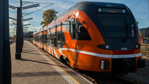 ENE-MARGIT TIIT ⟩ Miks Eesti väikelinnad tühjaks jäävad?
