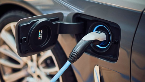 VÕRDLUS ⟩ Kasutatud elektriauto kuni 30 000 eurot: kui palju sädet sellise akus veel on?