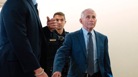 WSJ ⟩ Vaikida otsustanud Fauci sai süüdistuse lugupidamatuses Kongressi vastu