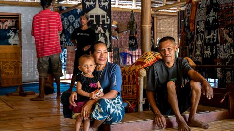 JÄIK KASTISÜSTEEM ⟩ Bali turismiparadiisi külje all elavad inimesed endiselt sünnist surmani orjuses