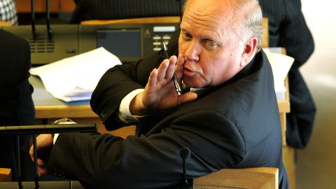 KOMMENTAAR ⟩ Vähemusvalitsuse ebakindluse parandas 2010. aastal vana kogenud kommunist