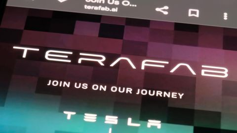 Elon Musk plaanib ehitada pooljuhttoodete valmistamiseks maailma suurima hoone
