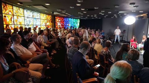 GALERII ⟩ Mart Sanderi uforaamatu esitlus tõi Tallinna Teletorni täismaja