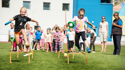 MIHKEL LEES ⟩ Laste liikuma saamiseks tuleb teha need viis sammu