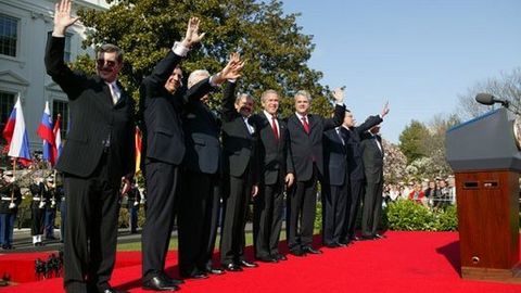 TÄNA AJALOOS ⟩ Eesti liitus NATO'ga