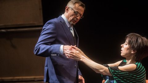 Suri näitleja Janek Sarapson